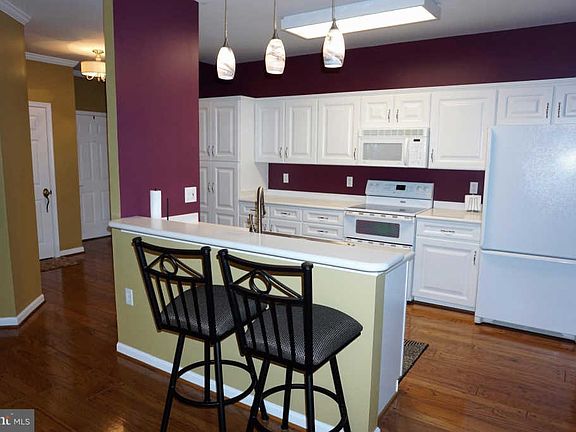 4th image of 305 Willrich Cir Unit 305B