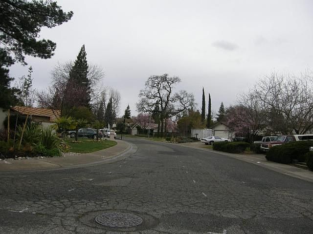 2nd image of 7206 Suncreek Way