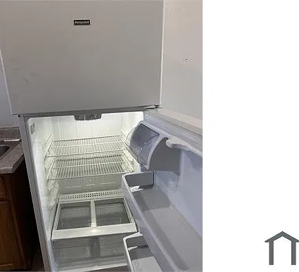 3 bed, $2,000 — Photo 4
