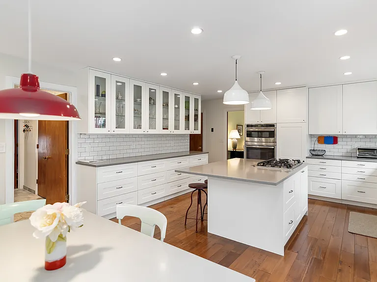 1 Brightfield Ln — Photo 22
