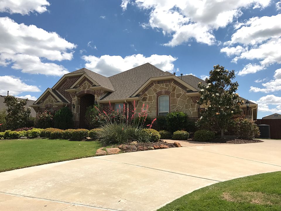 1st image of 313 Creekside Trl