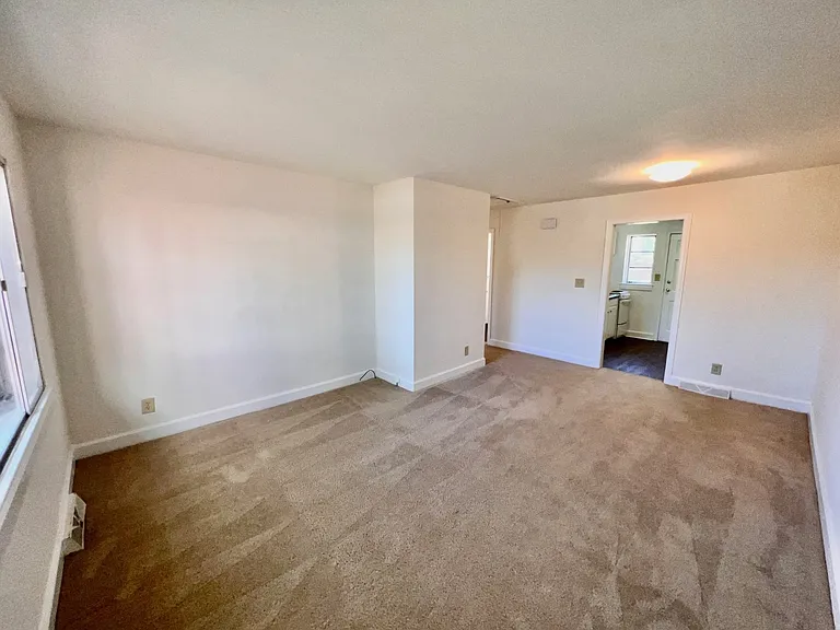 2731 Lawndale Rd — Photo 5