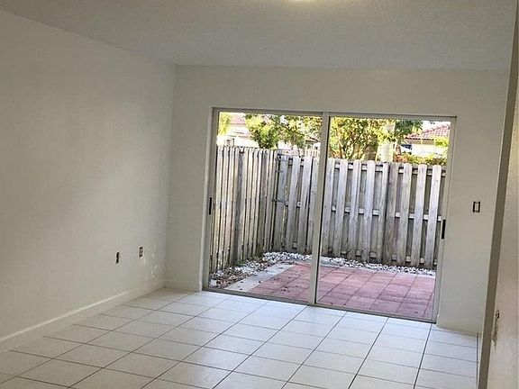 Townhouse-for-Rent-in-Doral