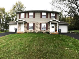 205 Applewood Ln, Watertown, WI 53094