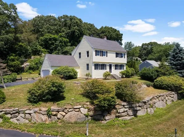 6 Patterson Place, Old Saybrook, CT 06475