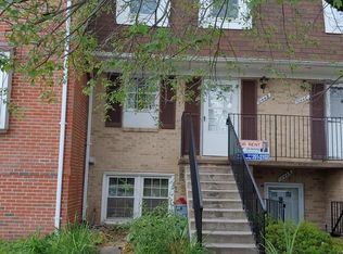 1044 Ramsgate Ct APT B, Sterling, VA 20164