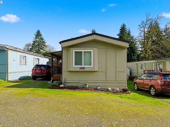 3rd image of 34888 Aster Ln
