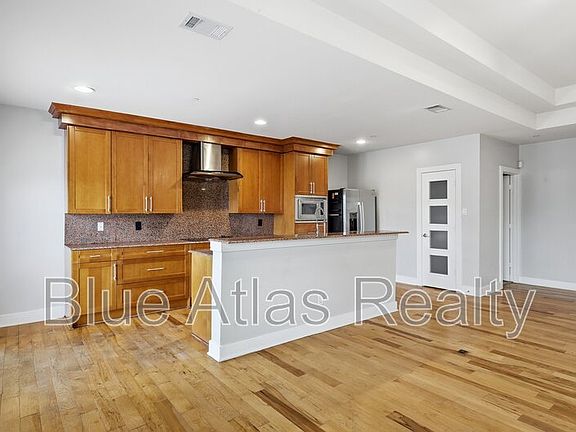 4th image of 2690 Rockbrook Dr Unit 4