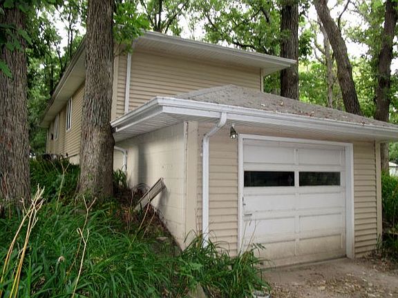 3rd image of 1728 Nichols Ave