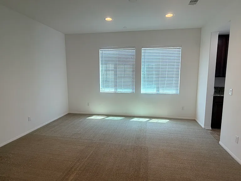 14537 Badger Ln — Photo 9