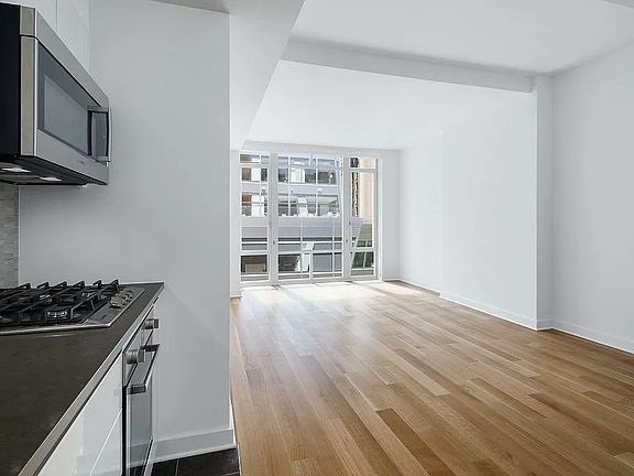 2nd image of 1050 6th Ave #6B