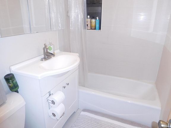 5th image of 7302 220th St Fl 1