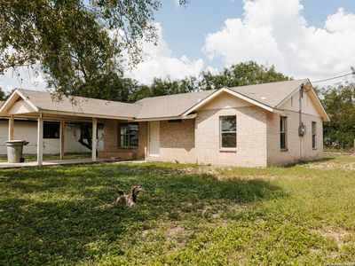 822 Vanessa St, Uvalde, TX, 78801