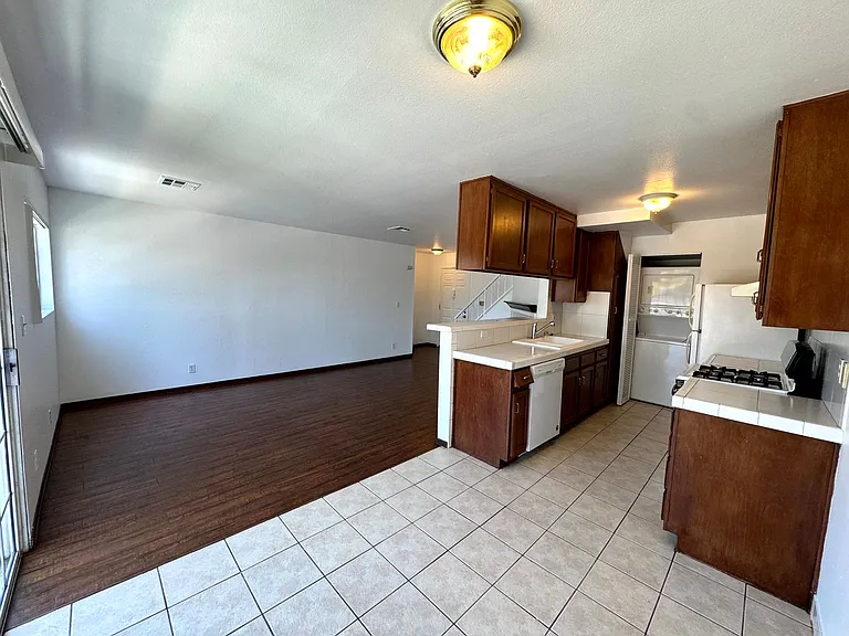 12048 Culver Blvd — Photo 7