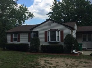 555 Burnett Rd, Chicopee, MA 01020