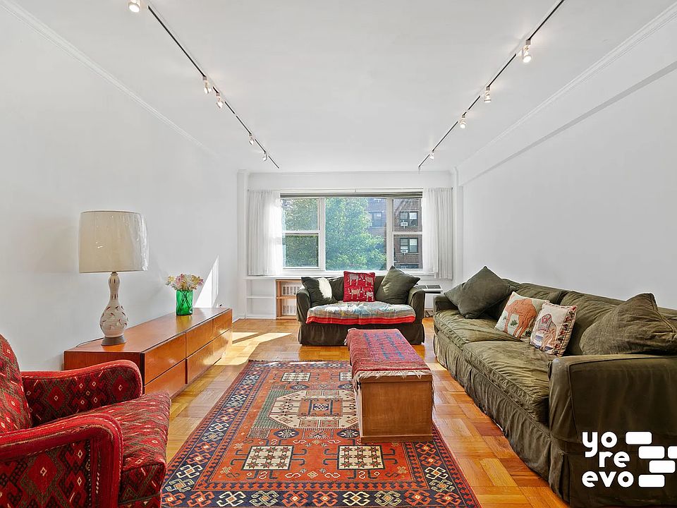 1st image of 40 E 9th St APT 3K