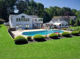 25 Frank St, Branford, CT 06405