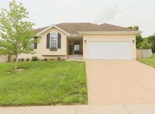 604 S Ashwood Ct, Nixa, MO 65714