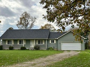 10587 Marsh Rd, Fowlerville, MI 48836