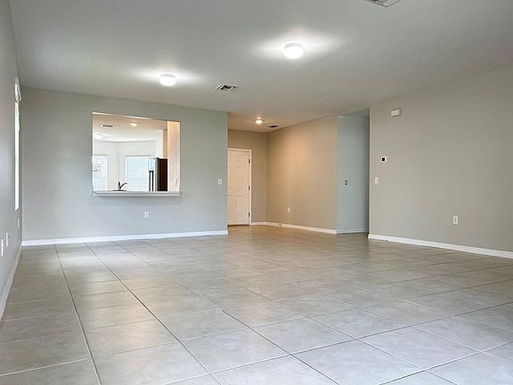 5th image of 2715 Merida Ln