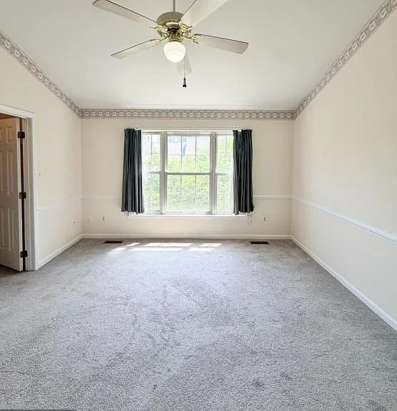 45572 Whitcomb Sq — Photo 17
