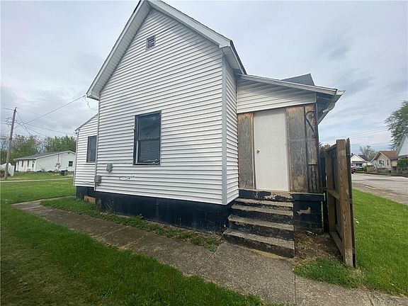 3rd image of 726 Indiana Ave