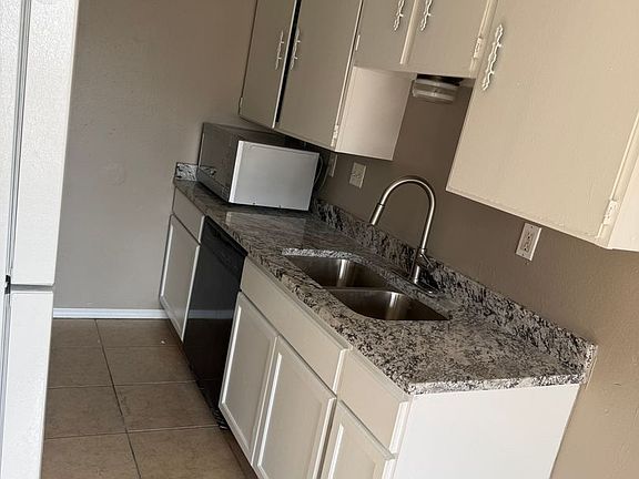 2nd image of 110 S 19th St #110E
