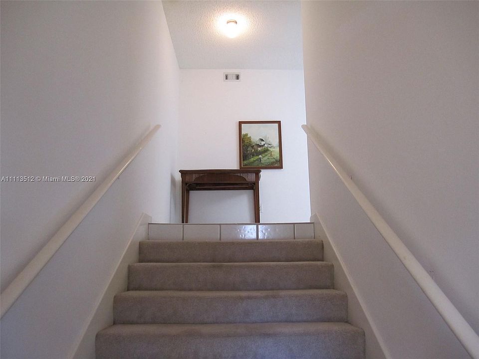 1st image of 2520 SE 19th Pl #202-B
