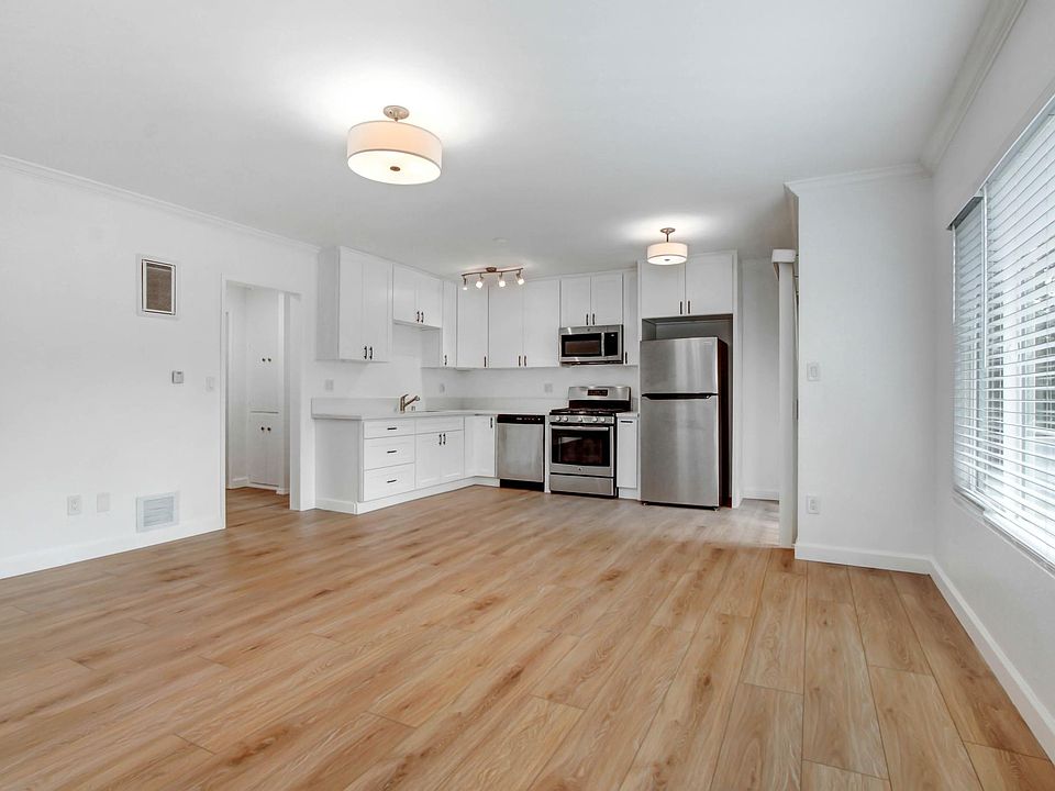 1st image of 12630 Caswell Ave APT 6