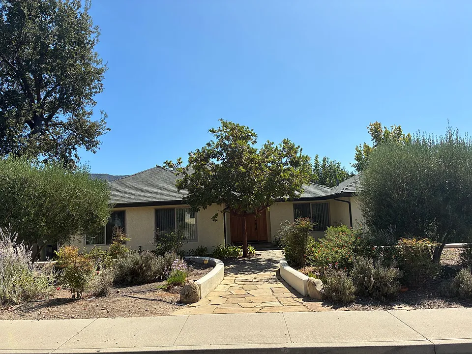 1105 Del Nido Ct