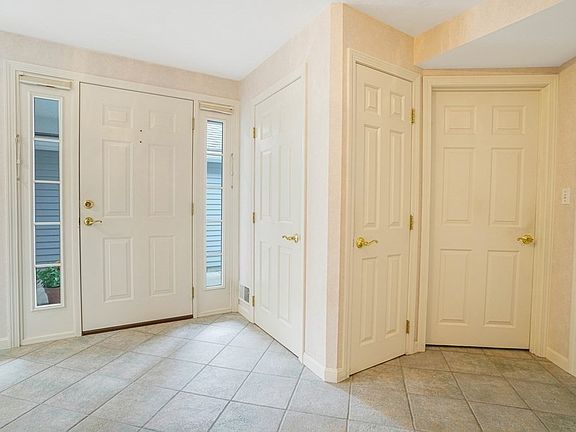 5th image of 70 Parks St APT 22