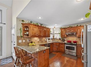 6719 NW Monticello Ter, Parkville, MO 64152