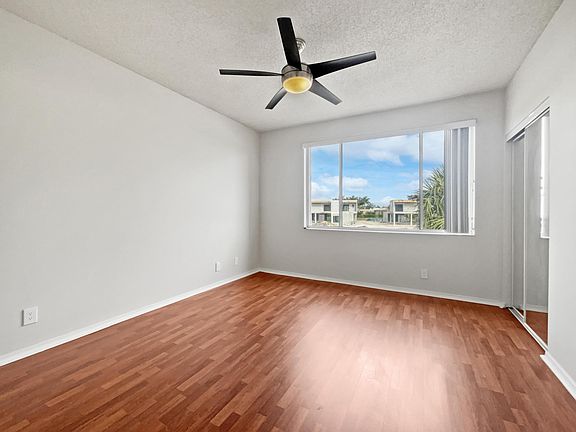 5th image of 16795 Hemingway Drive
