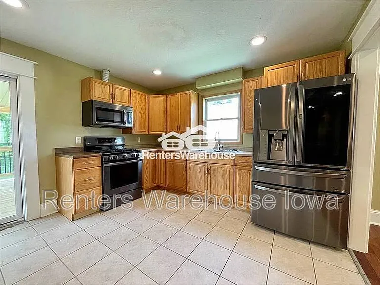 5810 Francis Ave — Photo 4