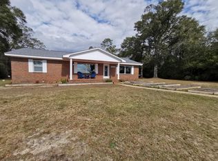 5255 Bayou Dr, Milton, FL 32583