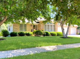 811 Wild Oats Trl, Freeport, IL 61032