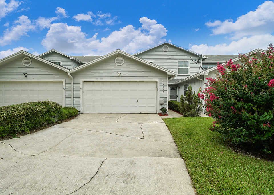 1st image of 11054 Wandering Oaks Dr