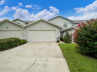 11054 Wandering Oaks Dr, Jacksonville, FL 32257
