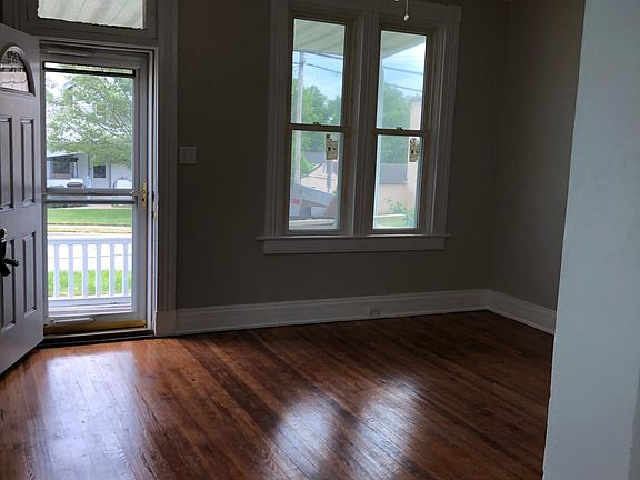 4th image of 124 Garvey Ave