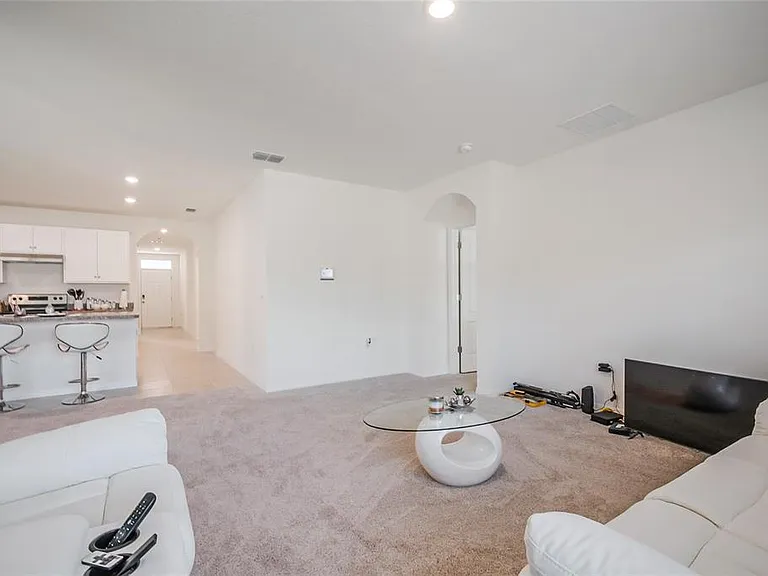 1126 Chichester Ct — Photo 28