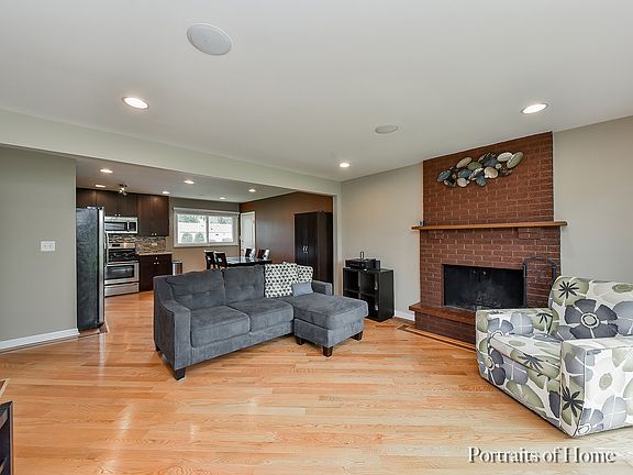 2nd image of 675 Lakeview Ln