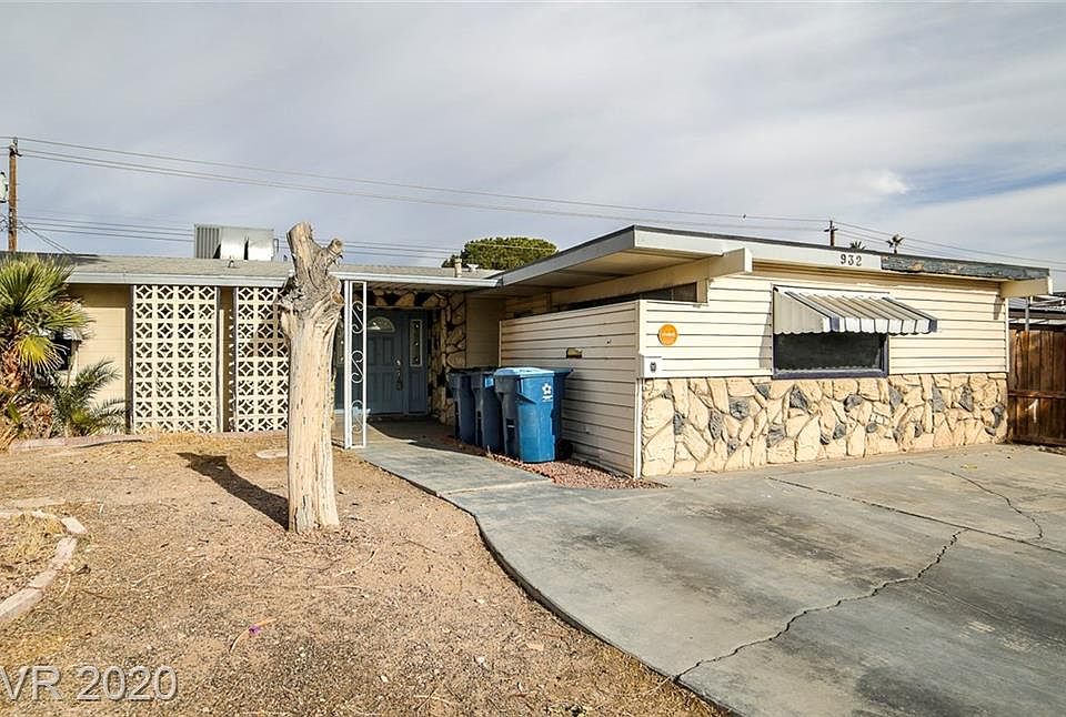 1st image of 932 King Richard Ave