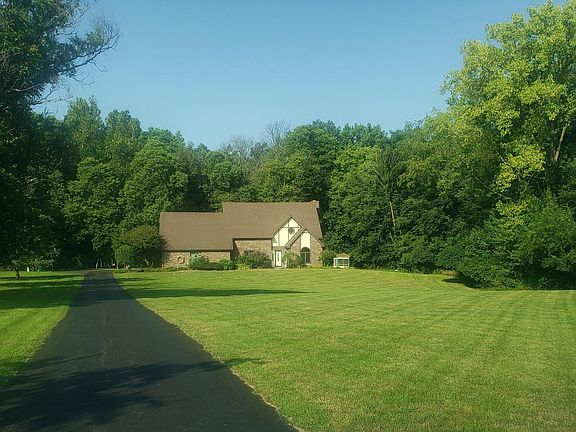 2nd image of 159 W Briarwood Dr
