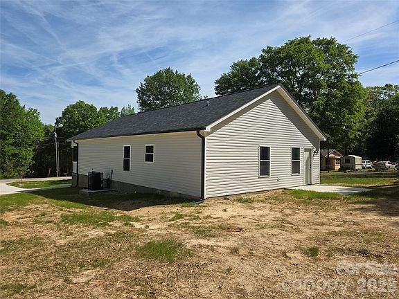 5th image of 316 Zion Church Rd