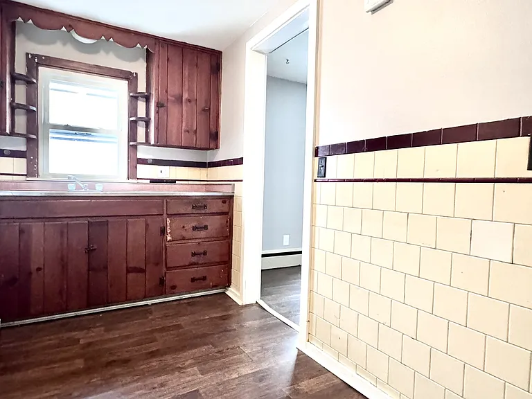70 Harvey Ave #5 — Photo 8