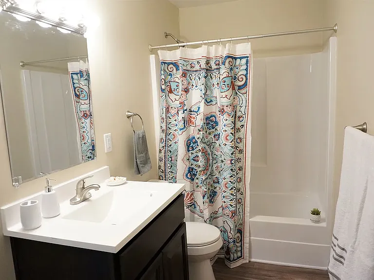 Pembroke Crossing Apartments (825 Crossing Court #103, Virginia Beach, VA 23455) — Photo 9