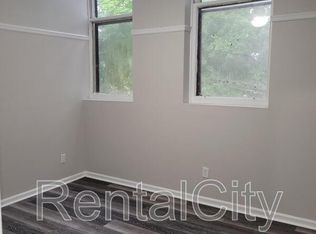 900 S College St APT D9, Trenton, TN 38382