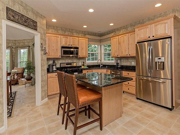 5th image of 36820 Wexford Dr