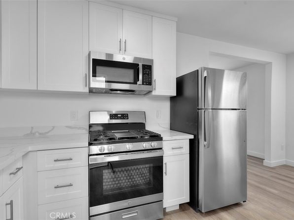 908 Manhattan Ave APT B