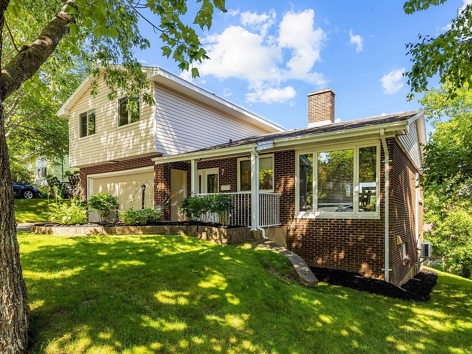 1st image of 7 Benview Dr